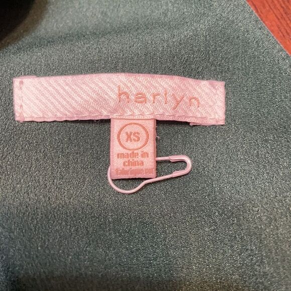 Harlyn halter dress - Picture 7 of 9